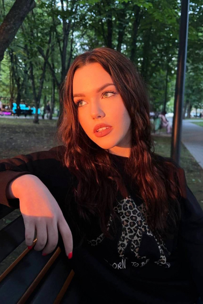 Anna 19 years old Ukraine Kharkov, Russian bride profile, meetbrides.online
