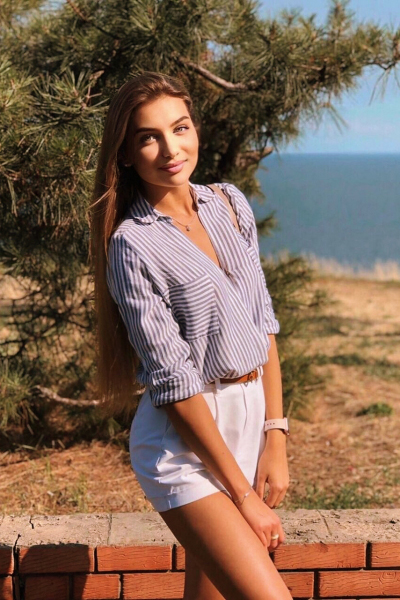 Anastasiya 26 years old Ukraine Mariupol, Russian bride profile, meetbrides.online
