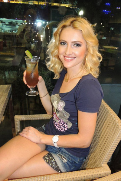 Julia 37 years old Ukraine Krivoy Rog, Russian bride profile, meetbrides.online