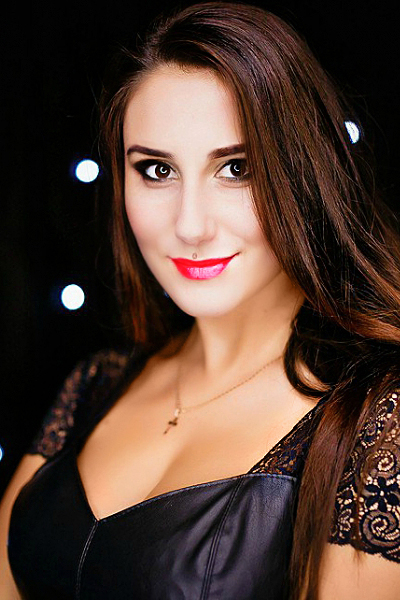 Yana 26 years old Ukraine Dnipro, Russian bride profile, meetbrides.online