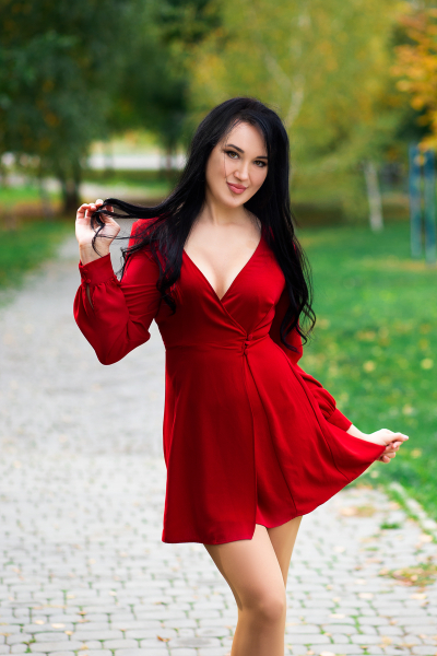 Karina 34 years old Ukraine Krivoy Rog, Russian bride profile, meetbrides.online