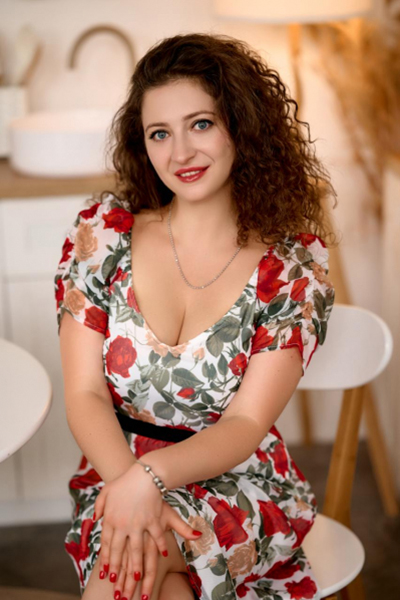 Olga 33 years old Ukraine Rovno, Russian bride profile, meetbrides.online