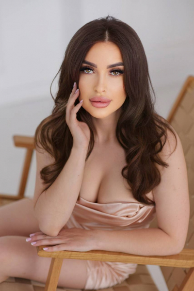 Alena 28 years old Ukraine Rivne, Russian bride profile, meetbrides.online