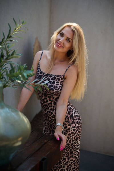 Anna 38 years old USA Trenton, Russian bride profile, meetbrides.online Anna 38 years old USA Trenton, Russian bride profile, meetbrides.online