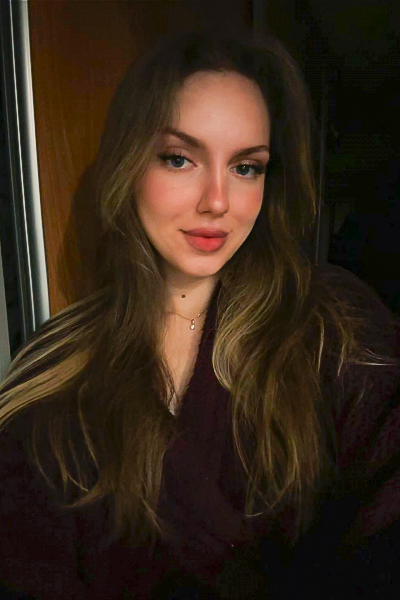 Vladislava, 26