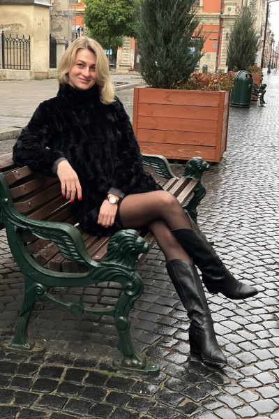 Svitlana, 37