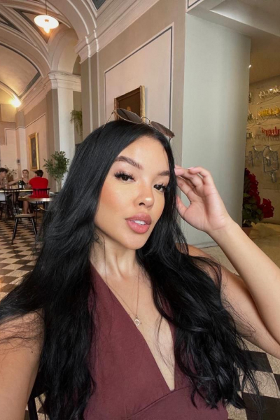 Estefani, 31