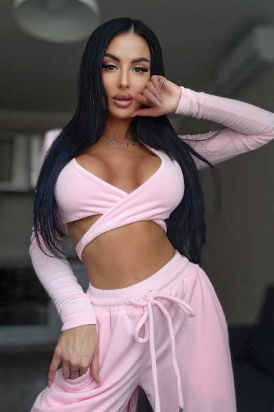 Veronika, 30