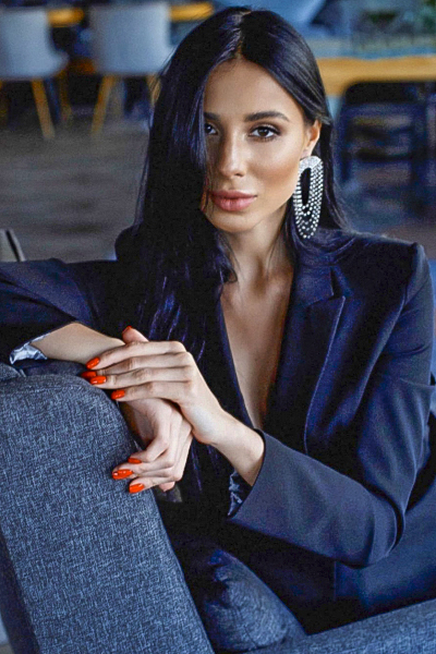 Sofiya, 28