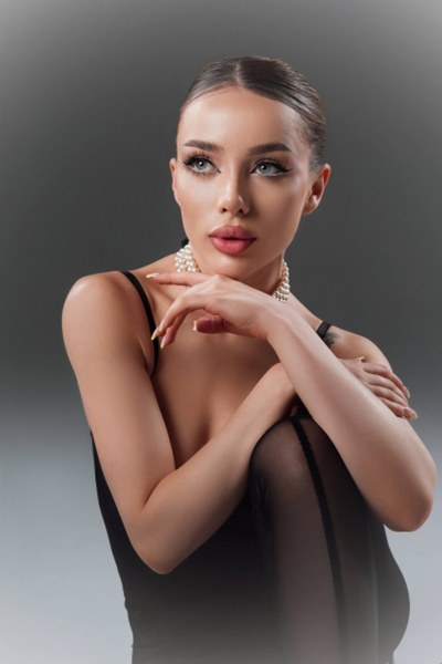 Inna, 26
