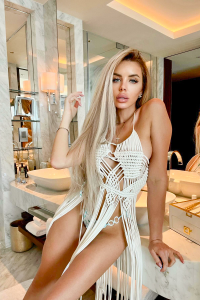 Darya, 29