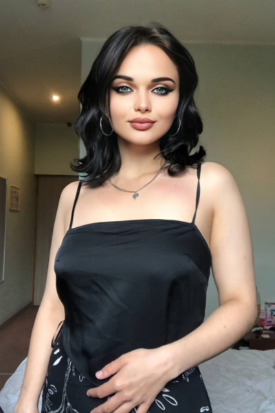 Veronika, 25