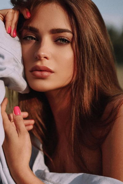 Vitalia, 33