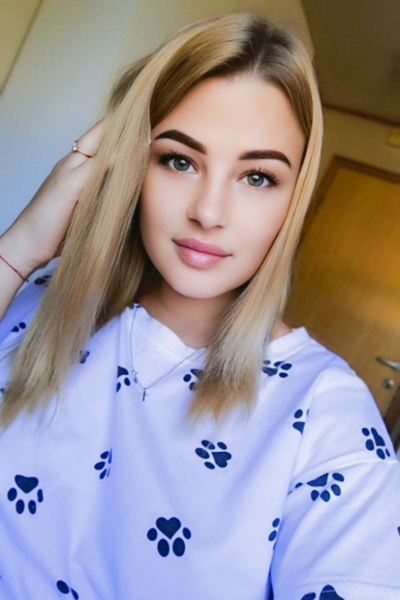 Kristina, 29