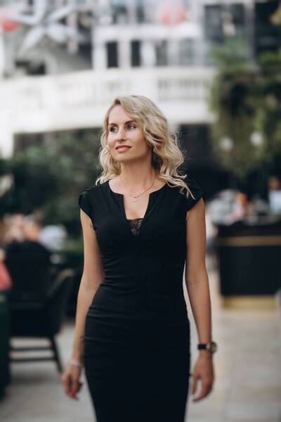 Marina, 40