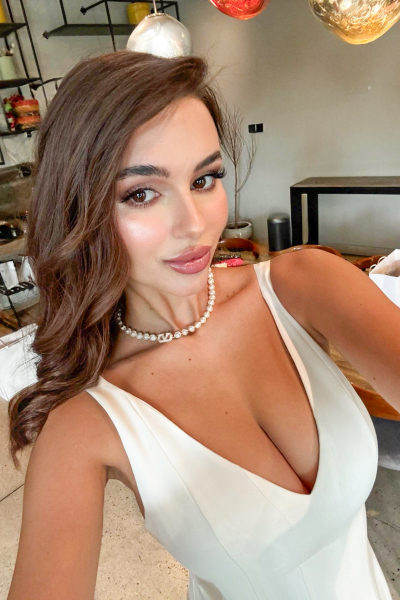 Irina, 28