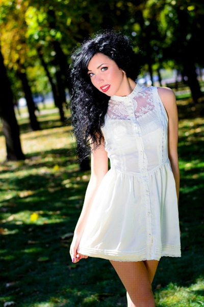 Yuliya 28 years old Ukraine Kharkov, Russian bride profile, meetbrides.online