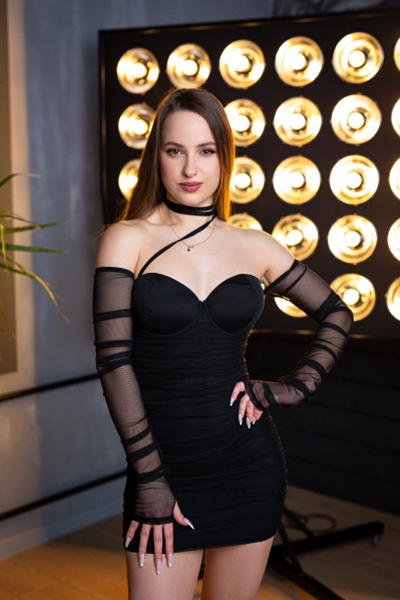 Alena 28 years old Ukraine Zaporizhzhia, Russian bride profile, meetbrides.online
