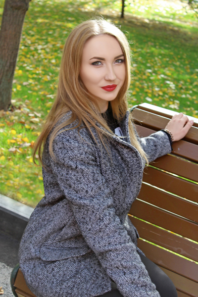 Marina 30 years old Ukraine Kharkov, Russian bride profile, meetbrides.online