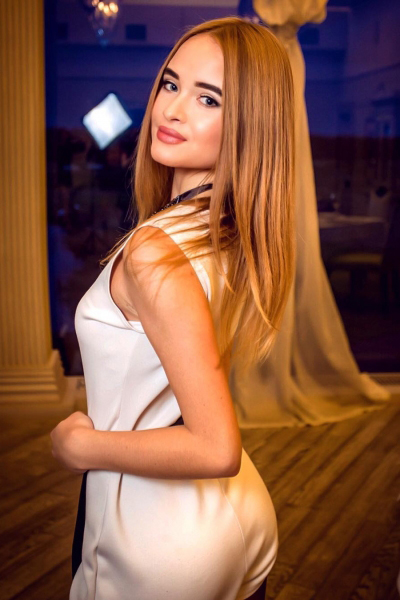 Alena 25 years old Ukraine Kharkov, Russian bride profile, meetbrides.online