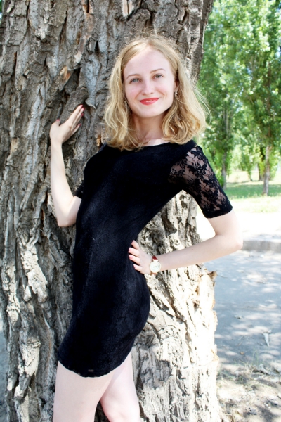 Yuliya 25 years old Ukraine Nikolaev, Russian bride profile, meetbrides.online