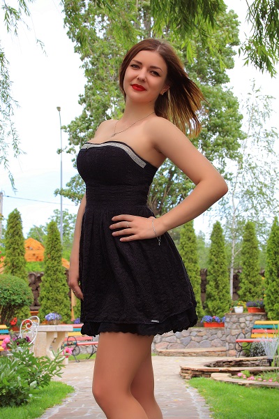 Elena 25 years old Ukraine Kremenchug, Russian bride profile, meetbrides.online