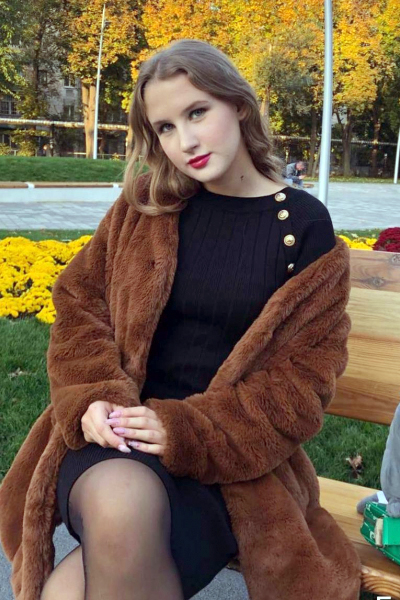 Diana 18 years old Ukraine Dnipro, Russian bride profile, meetbrides.online
