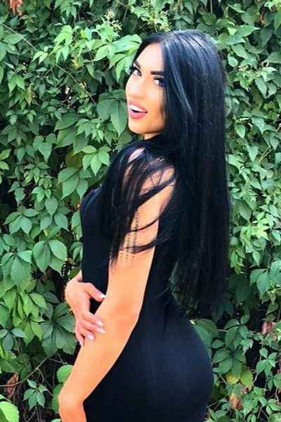 Yuliya 27 years old Lebanon Beirut, Russian bride profile, meetbrides.online